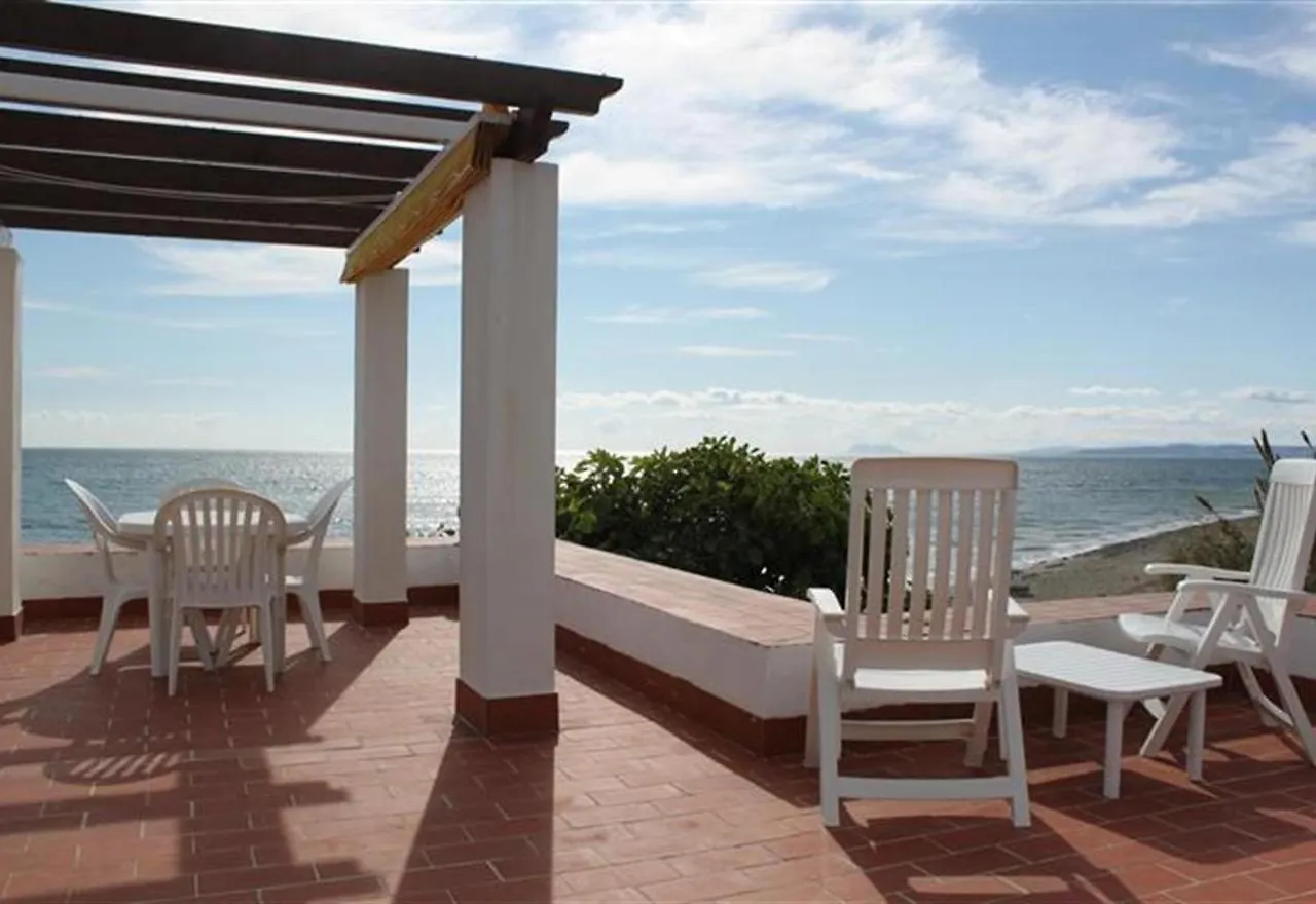 Las Rosas- Villas Andaluzas Estepona