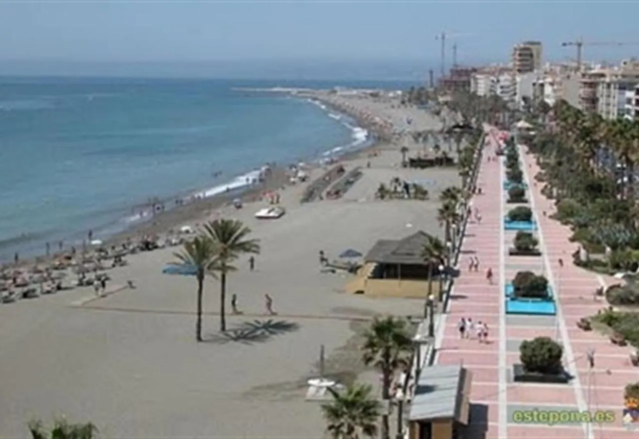 Las Rosas- Villas Andaluzas Estepona