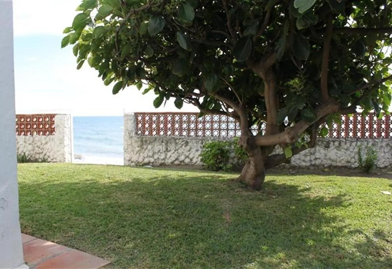 Las Rosas- Villas Andaluzas Estepona 0*,  Spain